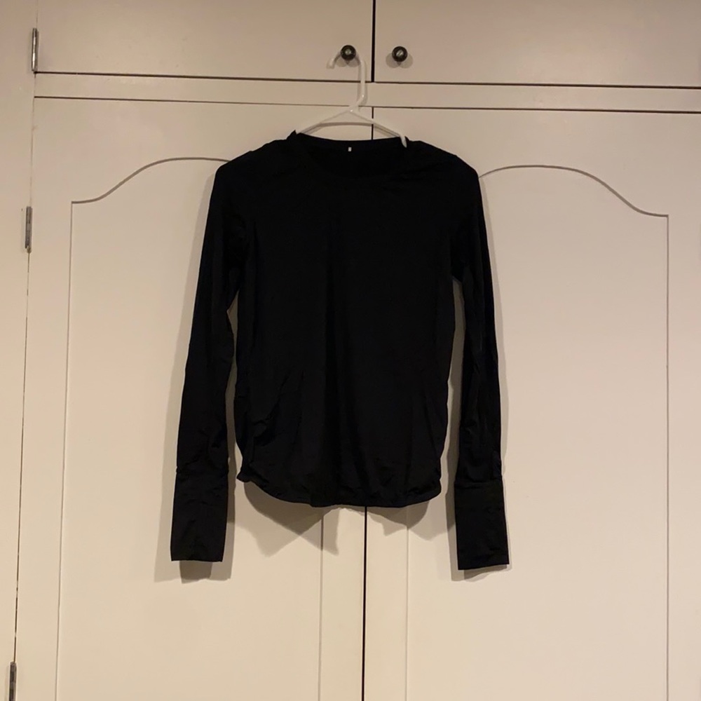 black lulu lemon longsleve with cut in the back